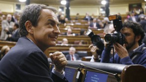 Zapatero destaca que el Gobierno trabajó desde el primer día para resolver la Zapatero destaca que el Gobierno trabajó desde el primer día para resolver la situación de la activista saharaui