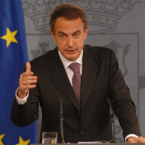Zapatero propone ante el Parlamento Europeo un "gran pacto social" y reglas exig Zapatero propone ante el Parlamento Europeo un "gran pacto social" y reglas exigentes ante la crisis