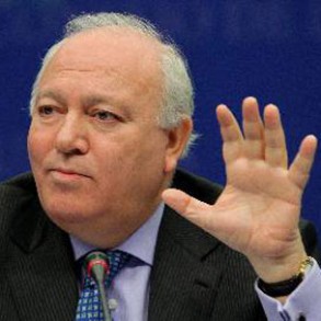 Moratinos llama a los Jefes de Estado a salir del "egoísmo europeo" y luchar co Moratinos llama a los Jefes de Estado a salir del "egoísmo europeo" y luchar contra una pobreza "inaceptable"