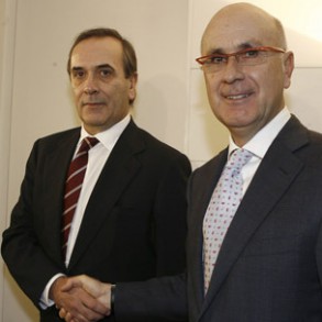 El PSOE ve voluntad de consenso en CiU en materia económica y se muestra conven El PSOE ve voluntad de consenso en CiU en materia económica y se muestra convencido de acuerdos "en el futuro"