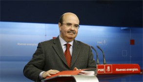 El PSOE pide al PP sentido de la responsabilidad, sentido de Estado y sentido El PSOE pide al PP sentido de la responsabilidad, sentido de Estado y sentido del ridículo para afrontar la crisis económica