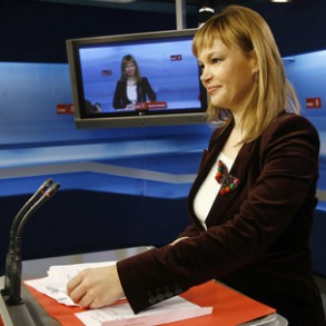 Pajín: Tenemos mucho que ganar en la lucha contra la crisis con sólo un poco Pajín: Tenemos mucho que ganar en la lucha contra la crisis con sólo un poco de compromiso colectivo y de responsabilidad compartida
