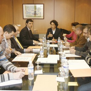 Pedro Zerolo y el Foro del Tercer Sector y de la Economía Social analizan el pl Pedro Zerolo y el Foro del Tercer Sector y de la Economía Social analizan el plan de fomento de la inclusión
