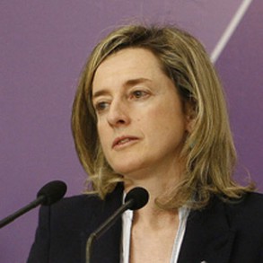 El PSOE muestra su indignación por la imagen de la mujer que transmite el PP a El PSOE muestra su indignación por la imagen de la mujer que transmite el PP a través del conselleiro Javier Guerra