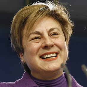 Cándida Martínez: la Ley de la Ciencia contribuirá en la construcción de un Cándida Martínez: la Ley de la Ciencia contribuirá en la construcción de un modelo de economía sostenible