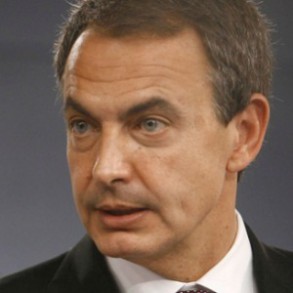 Zapatero: El PP critica el alza del IVA, pero sube las tasas en sus CC.AA. Zapatero: El PP critica el alza del IVA, pero sube las tasas en sus CC.AA.