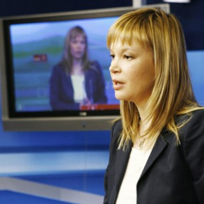 Pajín: Merece mucho la pena trabajar por el consenso para salir de la crisis, Pajín: Merece mucho la pena trabajar por el consenso para salir de la crisis, pese a la demagogia del PP