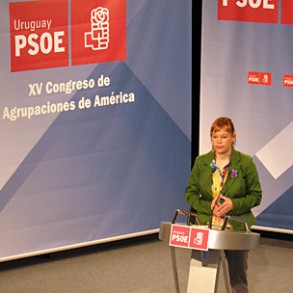 Pajín: Le pido a Rajoy que conteste, y no huya, cuando le preguntan por corru Pajín: Le pido a Rajoy que conteste, y no huya, cuando le preguntan por corrupción para así fortalecer la política