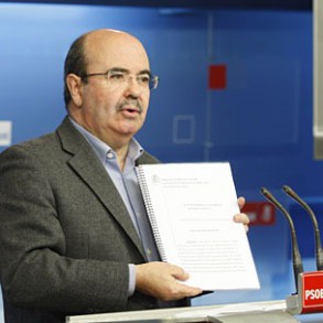 Zarrías: Cada hora que pasa, el silencio de Rajoy le hace más cómplice del Zarrías: Cada hora que pasa, el silencio de Rajoy le hace más cómplice del comportamiento deleznable y vergonzoso de Matas