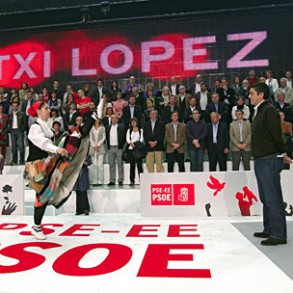 Patxi López: "Caminamos por un país que ha empezado a cambiar" Patxi López: "Caminamos por un país que ha empezado a cambiar"