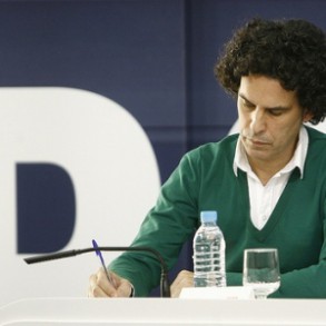 El PSOE condena enérgicamente la sentencia de 14 años de prisión a una pareja El PSOE condena enérgicamente la sentencia de 14 años de prisión a una pareja homosexual en Malawi