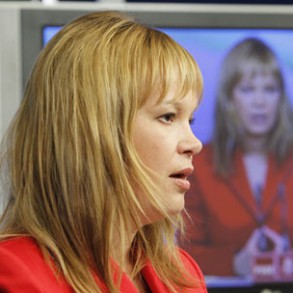 Leire Pajín emplaza al PP a un debate sobre el gasto en política social Leire Pajín emplaza al PP a un debate sobre el gasto en política social