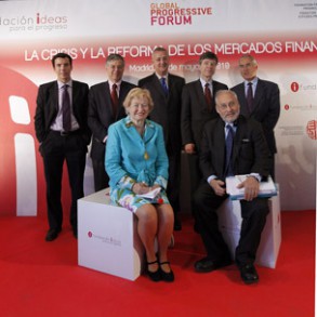 La Fundación IDEAS propone aplicar tres nuevos tributos sobre las entidades fin La Fundación IDEAS propone aplicar tres nuevos tributos sobre las entidades financieras para frenar la especulación