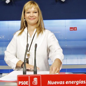 Pajín: La sentencia confirma que el Estatut es constitucional, compatible con Pajín: La sentencia confirma que el Estatut es constitucional, compatible con el modelo autonómico y no rompe España pese a lo que decía el PP