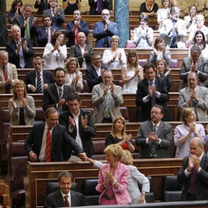 Zapatero cierra el Debate sobre el Estado de la Nación con el compromiso de a Zapatero cierra el Debate sobre el Estado de la Nación con el compromiso de austeridad, reformas y pactos