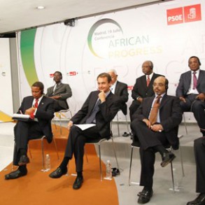 Líderes africanos reclaman fortalecer el papel de los estados y luchar contra l Líderes africanos reclaman fortalecer el papel de los estados y luchar contra las reglas injustas de comercio internacional para que el siglo XXI sea el de África