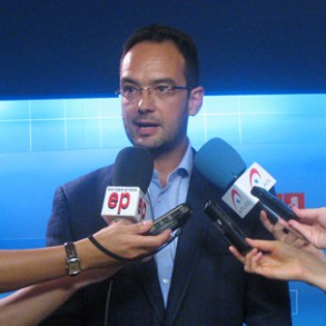 Antonio Hernando deplora las bravuconadas y desatinos veraniegos de Pons y p Antonio Hernando deplora las bravuconadas y desatinos veraniegos de Pons y pide al PP altura de miras