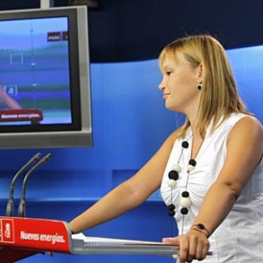 Leire Pajín: El PSOE afronta el nuevo curso político dialogando, proponiendo Leire Pajín: El PSOE afronta el nuevo curso político dialogando, proponiendo y escuchando