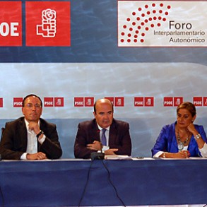 Zarrías: "Los Presupuestos para 2011 son la pieza clave de la credibilidad de E Zarrías: "Los Presupuestos para 2011 son la pieza clave de la credibilidad de España dentro y fuera del país"
