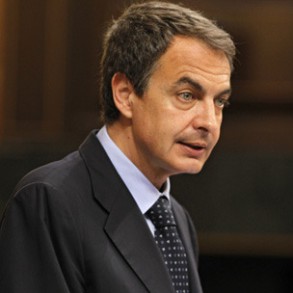 Zapatero apuesta por la formación "por encima de cualquier otra política" Zapatero apuesta por la formación "por encima de cualquier otra política"