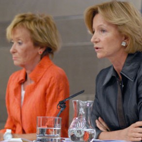 El Gobierno aprueba los Presupuestos para 2011 con un recorte del gasto del 7,9% El Gobierno aprueba los Presupuestos para 2011 con un recorte del gasto del 7,9%