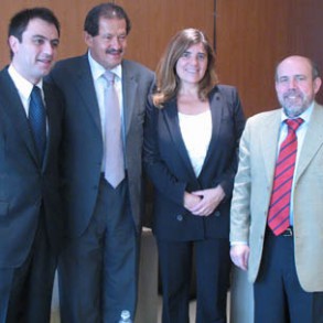 El PSOE recibe al vicepresidente de Colombia El PSOE recibe al vicepresidente de Colombia