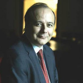 El PSOE felicita a Javier Cercas por el Premio Nacional de Narrativa El PSOE felicita a Javier Cercas por el Premio Nacional de Narrativa