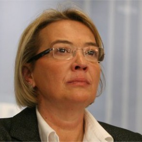 Eva Almunia: "Son los presupuestos que necesita España para salir de la crisis Eva Almunia: "Son los presupuestos que necesita España para salir de la crisis y generar empleo"