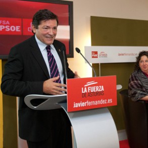 El candidato a la Presidencia del Principado presenta su web El candidato a la Presidencia del Principado presenta su web