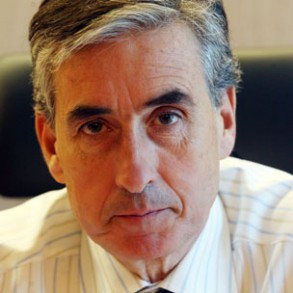 Jáuregui ve un "estancamiento de la pérdida de empleo" y espera crecimiento a Jáuregui ve un "estancamiento de la pérdida de empleo" y espera crecimiento a mediados del próximo año