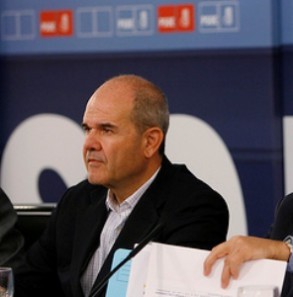 Chaves: "Rajoy y Arenas merecen perder las elecciones porque han deshonrado el c Chaves: "Rajoy y Arenas merecen perder las elecciones porque han deshonrado el compromiso con su país y sus conciudadanos"