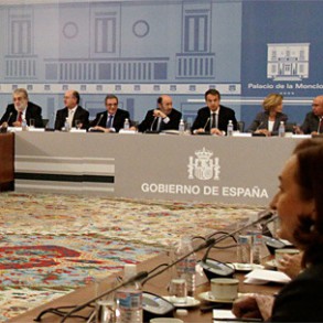 Zapatero garantiza a los empresarios la máxima urgencia para llevar a cabo las Zapatero garantiza a los empresarios la máxima urgencia para llevar a cabo las reformas económicas
