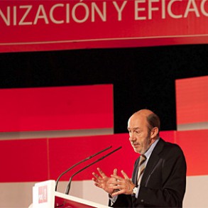 Tenemos que reformar el sistema de pensiones para garantizar su funcionamiento d Tenemos que reformar el sistema de pensiones para garantizar su funcionamiento dentro de 30 años