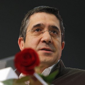Patxi López: "ETA ha empezado a asumir que su final es inevitable" Patxi López: "ETA ha empezado a asumir que su final es inevitable"