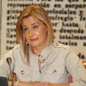 Carmela Silva: "Quienes cometieron la agresión son unos salvajes, pero quienes Carmela Silva: "Quienes cometieron la agresión son unos salvajes, pero quienes instigan al frentismo y la división sembrando dudas y sospechas sin pruebas, merecen el desprecio de todos"