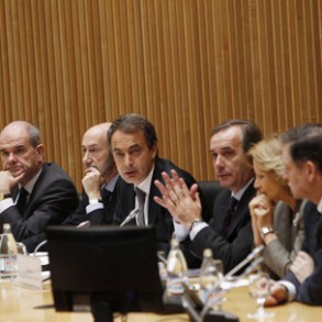 Zapatero: "Las reformas y los cambios, con acuerdo, son más fuertes" Zapatero: "Las reformas y los cambios, con acuerdo, son más fuertes"