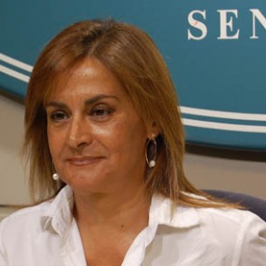 Silva acusa al PP de hacer el paripé para presentar como mártir a Cospedal Silva acusa al PP de hacer el paripé para presentar como mártir a Cospedal y que los ciudadanos no se enteren de que no pisa el Senado