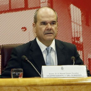Chaves acusa al PP de querer tapar la corrupción del Gurtel con los ERE Chaves acusa al PP de querer tapar la corrupción del Gurtel con los ERE