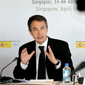 Zapatero: "España es un poderoso transatlántico, que va a seguir navegando con Zapatero: "España es un poderoso transatlántico, que va a seguir navegando con fortaleza"