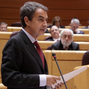 Zapatero achaca el 70% de los empleos perdidos en la crisis al Gobierno del PP Zapatero achaca el 70% de los empleos perdidos en la crisis al Gobierno del PP