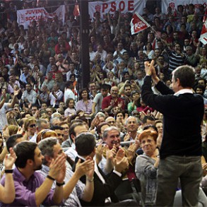 Blanco asegura que "a Rajoy lo único que le divierte es que las cosas vayan mal Blanco asegura que "a Rajoy lo único que le divierte es que las cosas vayan mal" y advierte de que el PP se propone recortar derechos sociales