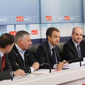 El PSOE satisfecho con el buen inicio de campaña, la victoria en los primer El PSOE satisfecho con el buen inicio de campaña, la victoria en los primeros debates y la evolución positiva de las encuestas