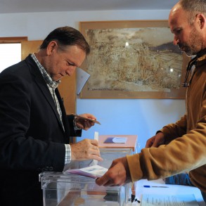 Marcelino Iglesias: "Las cosas mejoran yendo a votar" Marcelino Iglesias: "Las cosas mejoran yendo a votar"