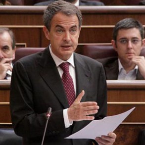 Zapatero reprocha la actitud del PP tras el aviso de la UE a la oposición grieg Zapatero reprocha la actitud del PP tras el aviso de la UE a la oposición griega