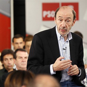 Alfredo Pérez Rubalcaba, candidato también en las redes sociales Alfredo Pérez Rubalcaba, candidato también en las redes sociales
