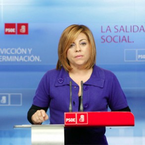 Valenciano asegura que con Rubalcaba es posible "un futuro mejor" y que "la cris Valenciano asegura que con Rubalcaba es posible "un futuro mejor" y que "la crisis no tiene por qué dibujar una España más injusta y desigual"