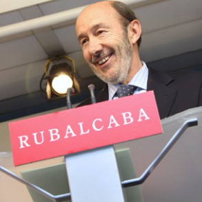 Rubalcaba asegura que si se hacen las cosas bien crearemos empleo" y pide al P Rubalcaba asegura que si se hacen las cosas bien crearemos empleo" y pide al PP que "destripe" su cifra de 3,5 millones de puestos de trabajo