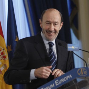 Rubalcaba recuerda a Rajoy que "durante 8 años su partido gobernó con el impue Rubalcaba recuerda a Rajoy que "durante 8 años su partido gobernó con el impuesto de patrimonio y no le debió parecer que perseguía a los ahorradores, pues no lo tocaron"