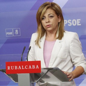 Valenciano pide a Rajoy que explique cómo financiará su "lluvia de millones" Valenciano pide a Rajoy que explique cómo financiará su "lluvia de millones"