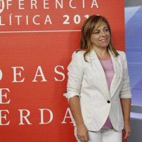 Elena Valenciano: "Rubalcaba tiene derecho a hacer su propio programa" Elena Valenciano: "Rubalcaba tiene derecho a hacer su propio programa"